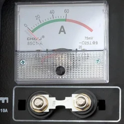 Batterieladegerät 800Ah mit Starthilfe